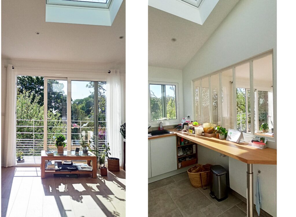 Salon lumineux grâce à la baie vitrée et au velux. Cuisine avec verrière sur salon.
